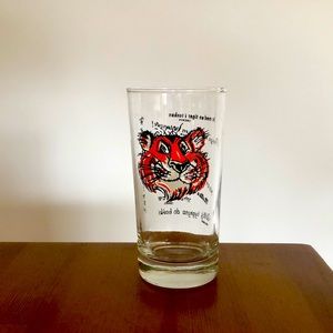 Esso Tiger “Put a tiger in tank” Glass